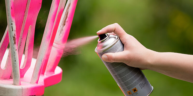 spray painting chair pink