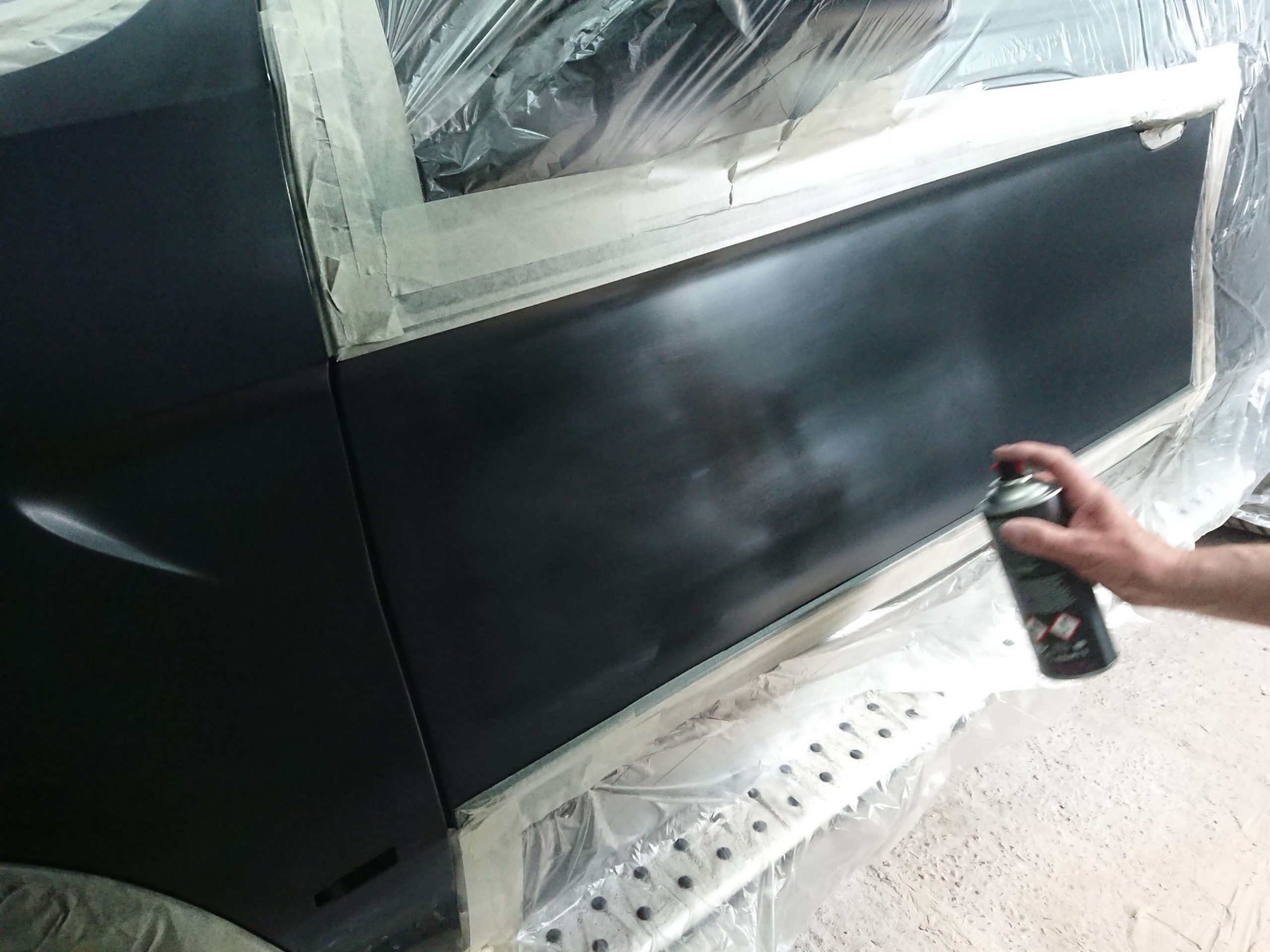 Black Spray Painting Car Door