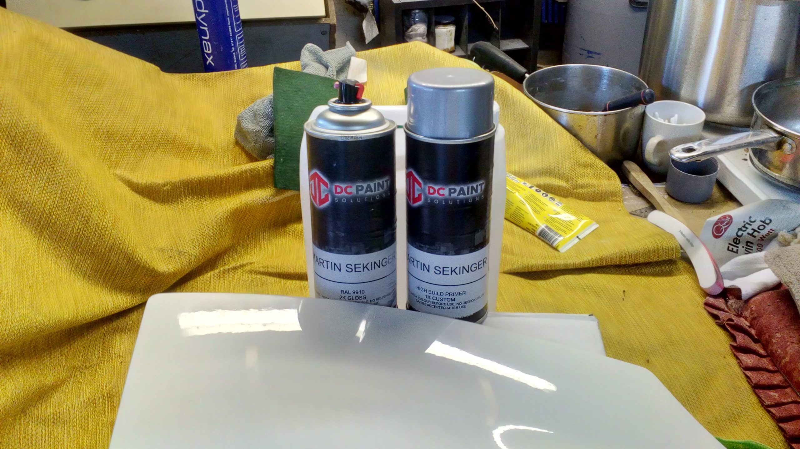 dc spray paint cans