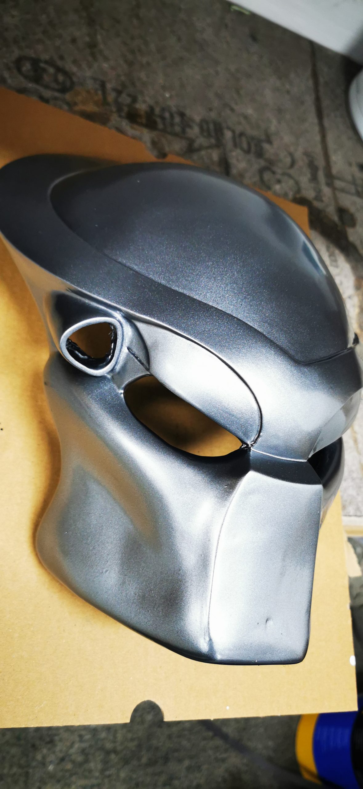 metallic mask