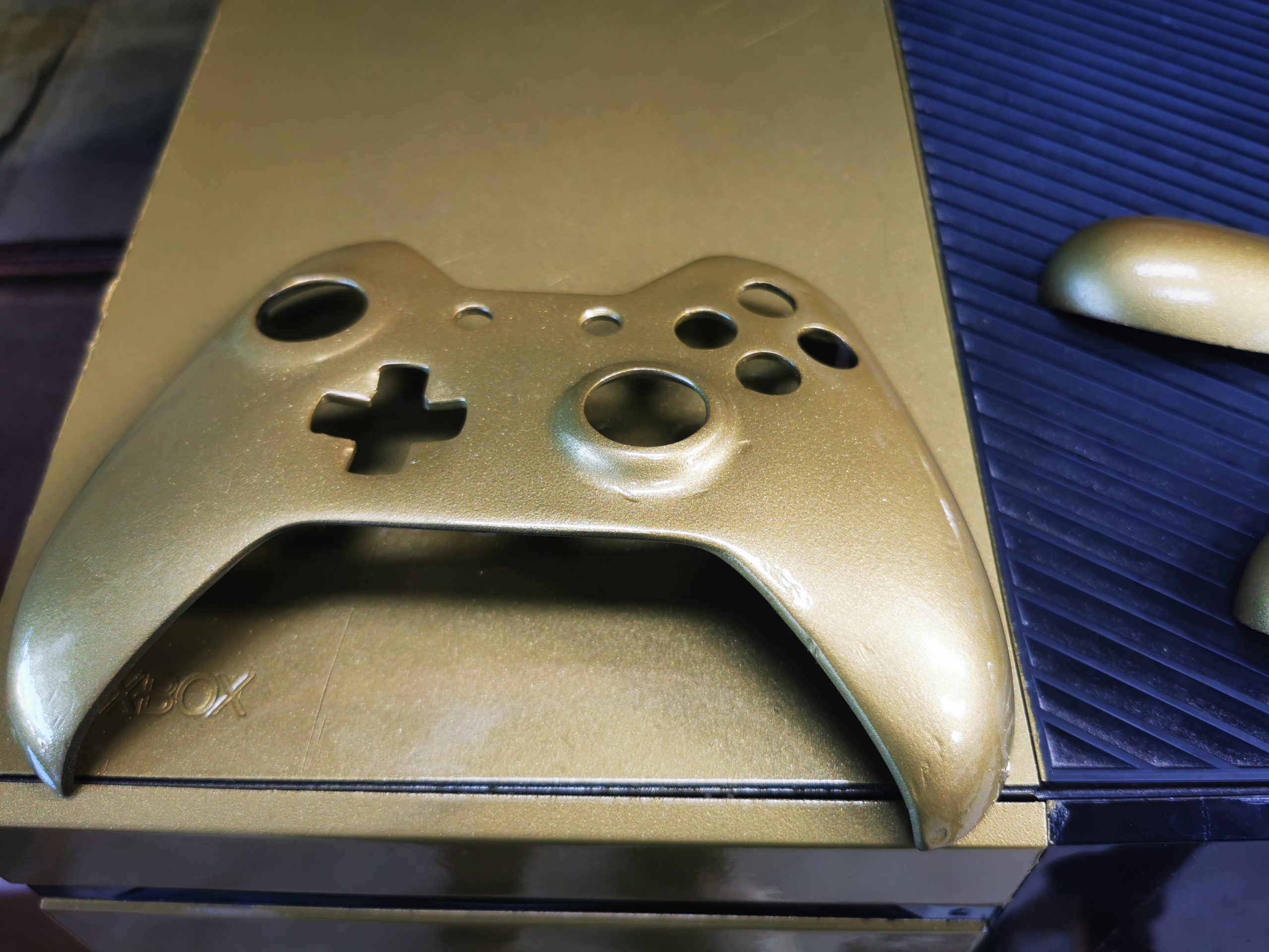 gold controller close up
