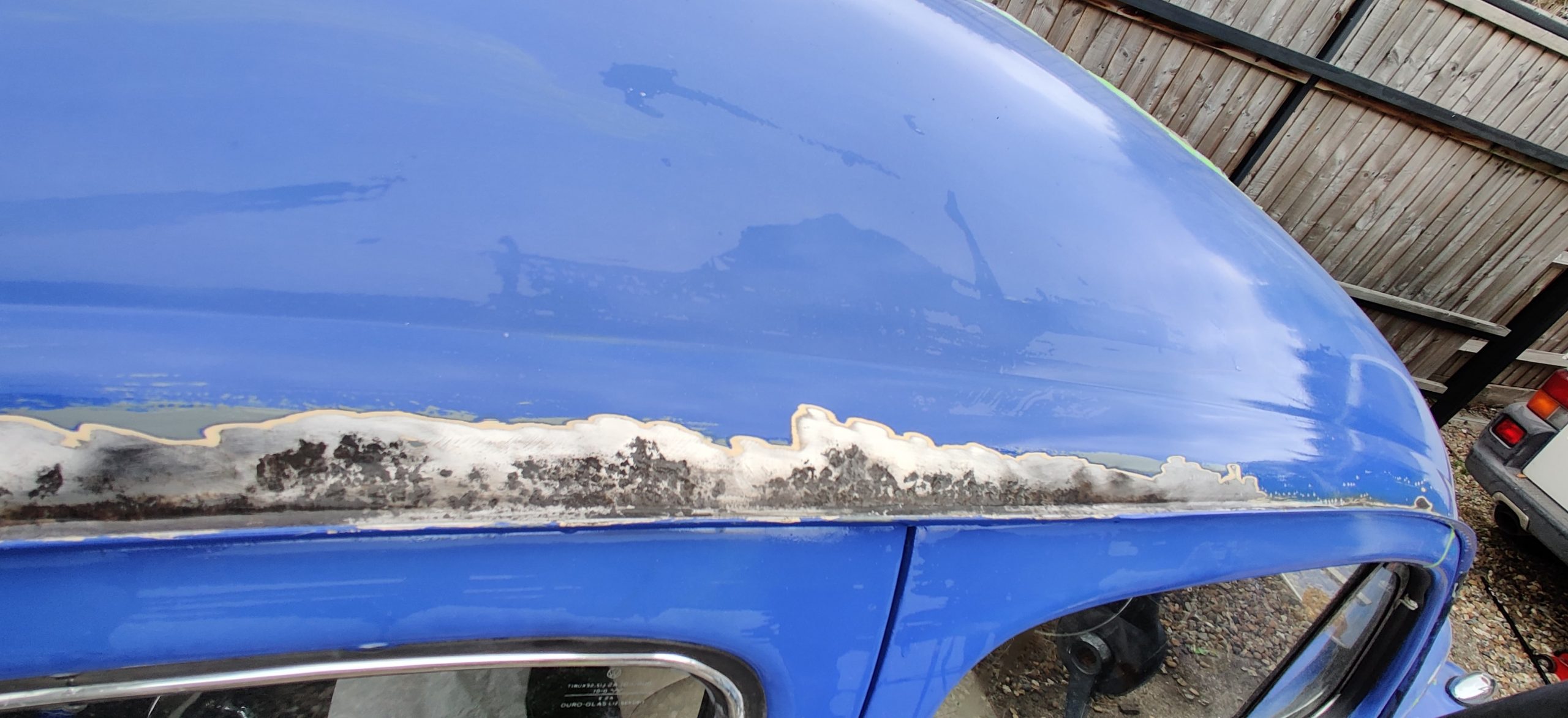 Damaged Top Car VW