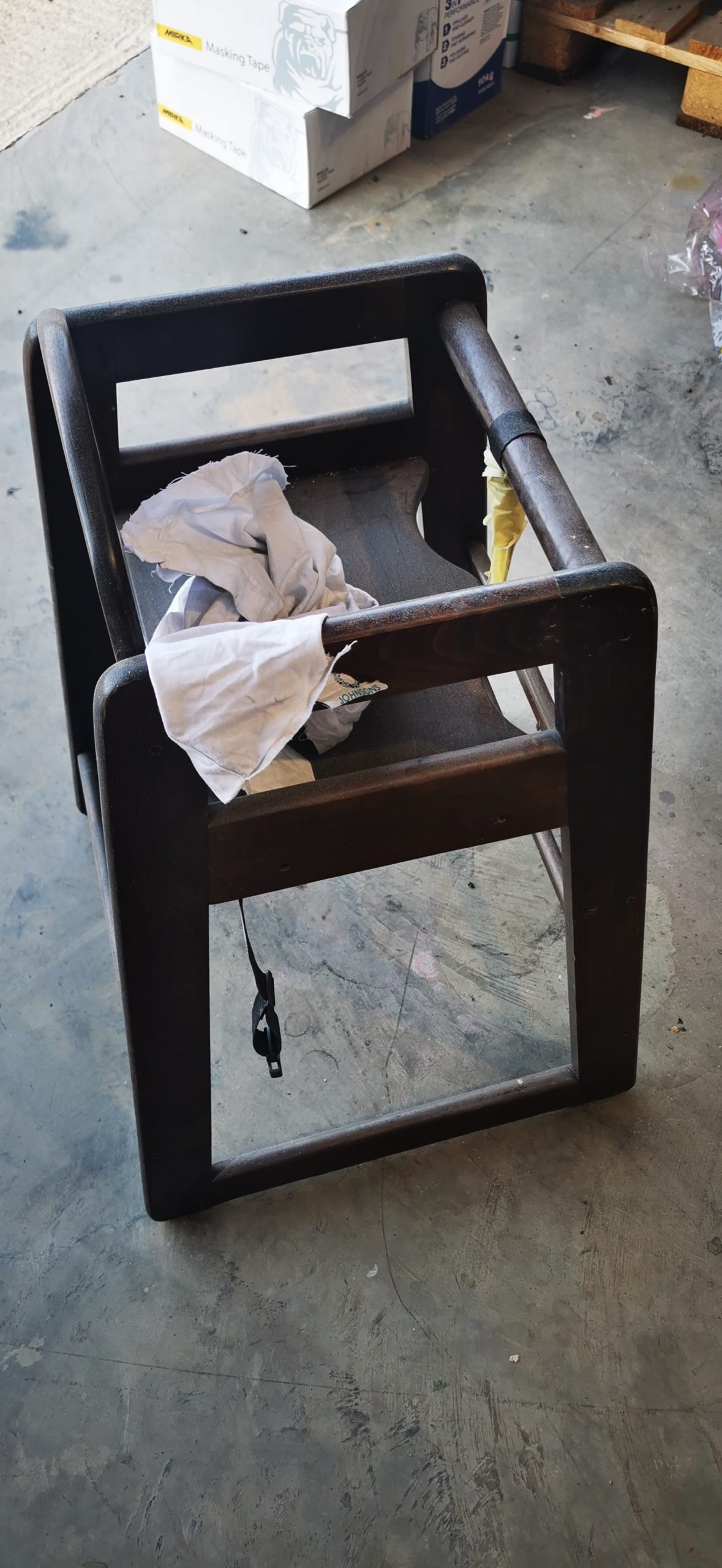 polishing high chair