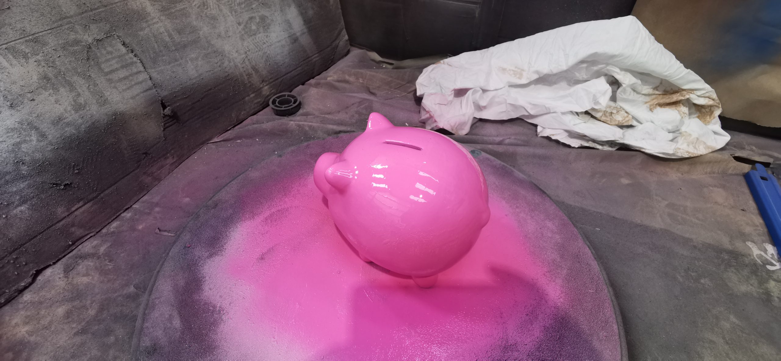 painting pig pink