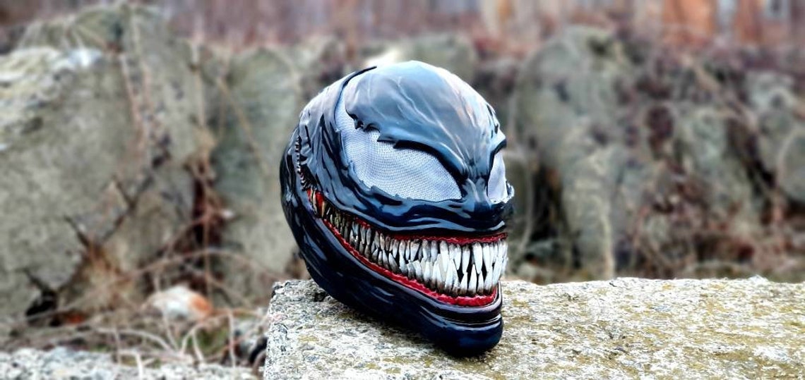 completed venom mask