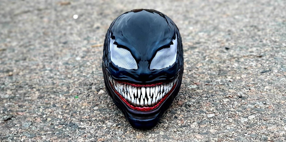 finished 3d venom mask