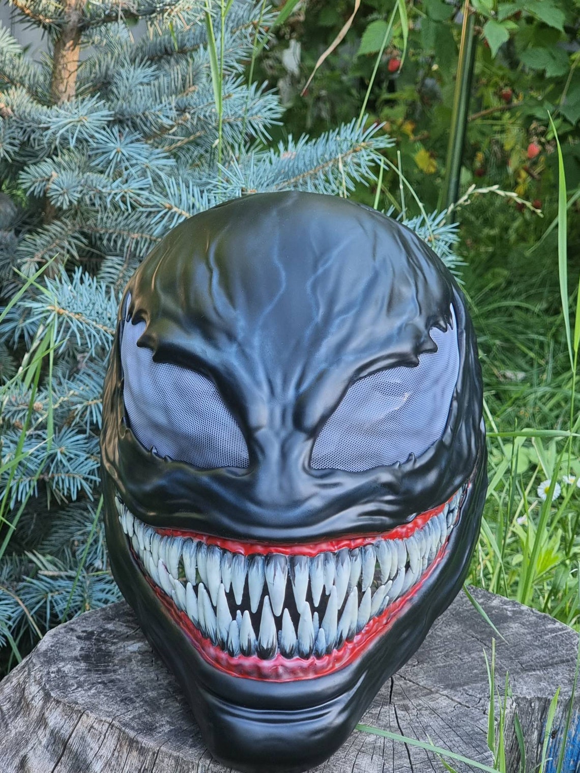 finished venom replica mask