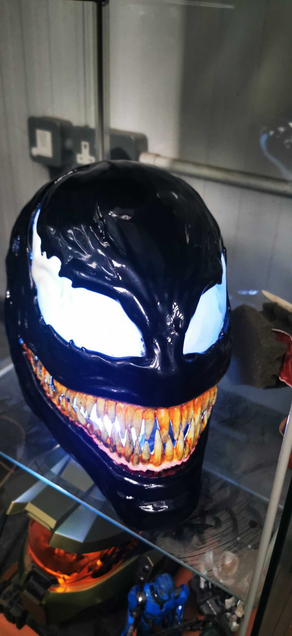 light up venom mask